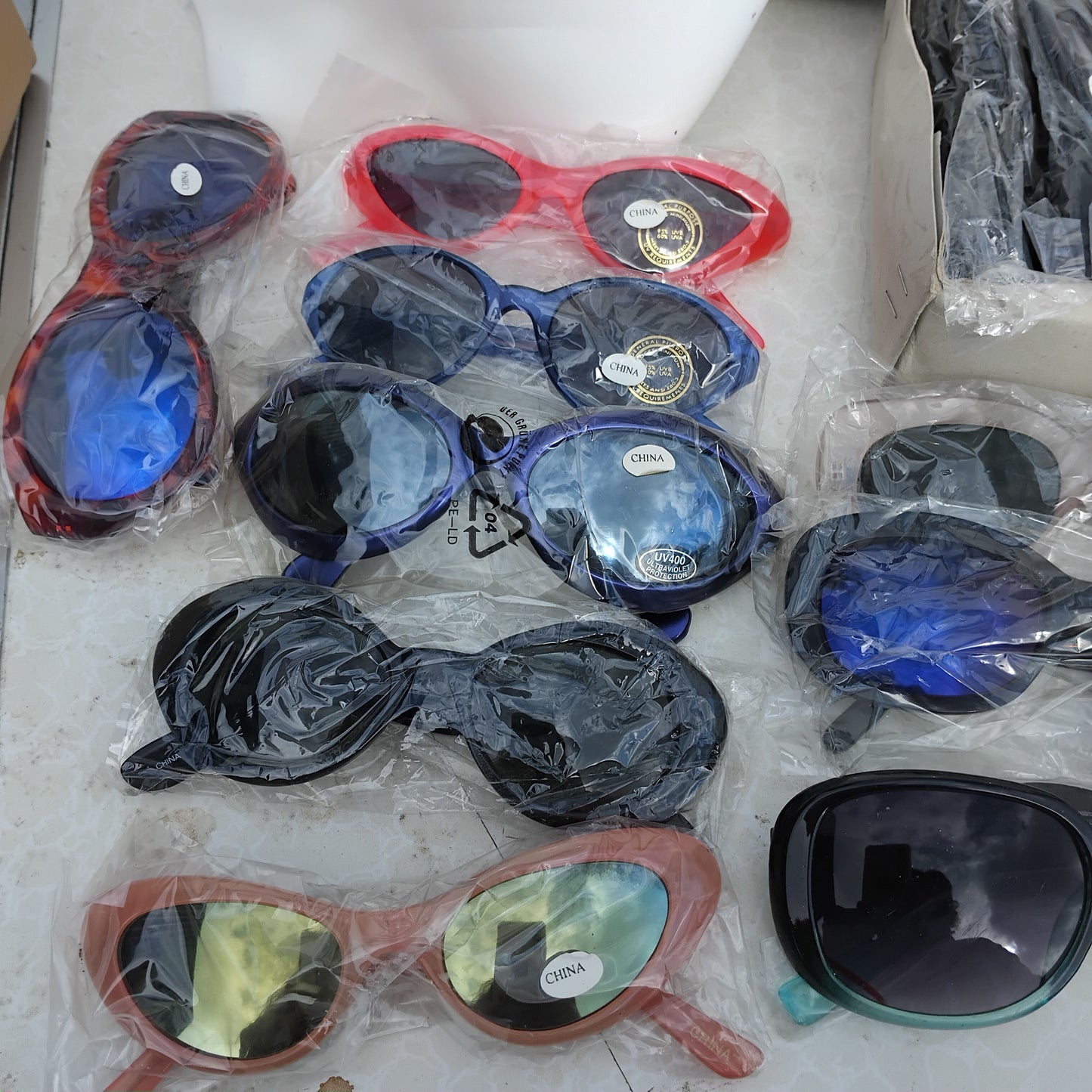 Job lot of 12 Assorted Adult Sunglasses
