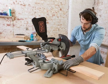 Black & Decker 254MM 2100W Corded Sliding Compound Mitre Saw (BES710-GB)