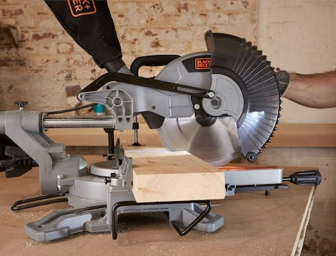 Black & Decker 254MM 2100W Corded Sliding Compound Mitre Saw (BES710-GB)