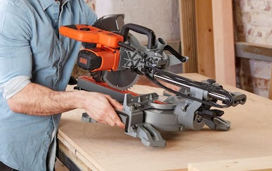 Black & Decker 254MM 2100W Corded Sliding Compound Mitre Saw (BES710-GB)