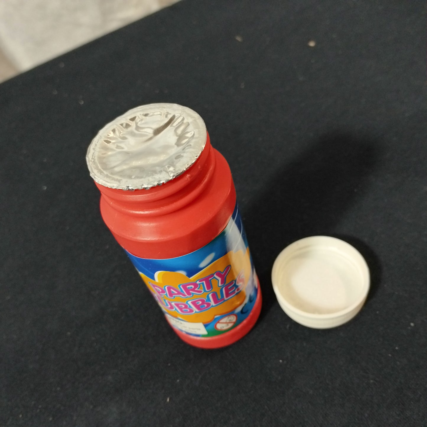 Job Lot of 12 Assorted 4oz Blowing Bubbles