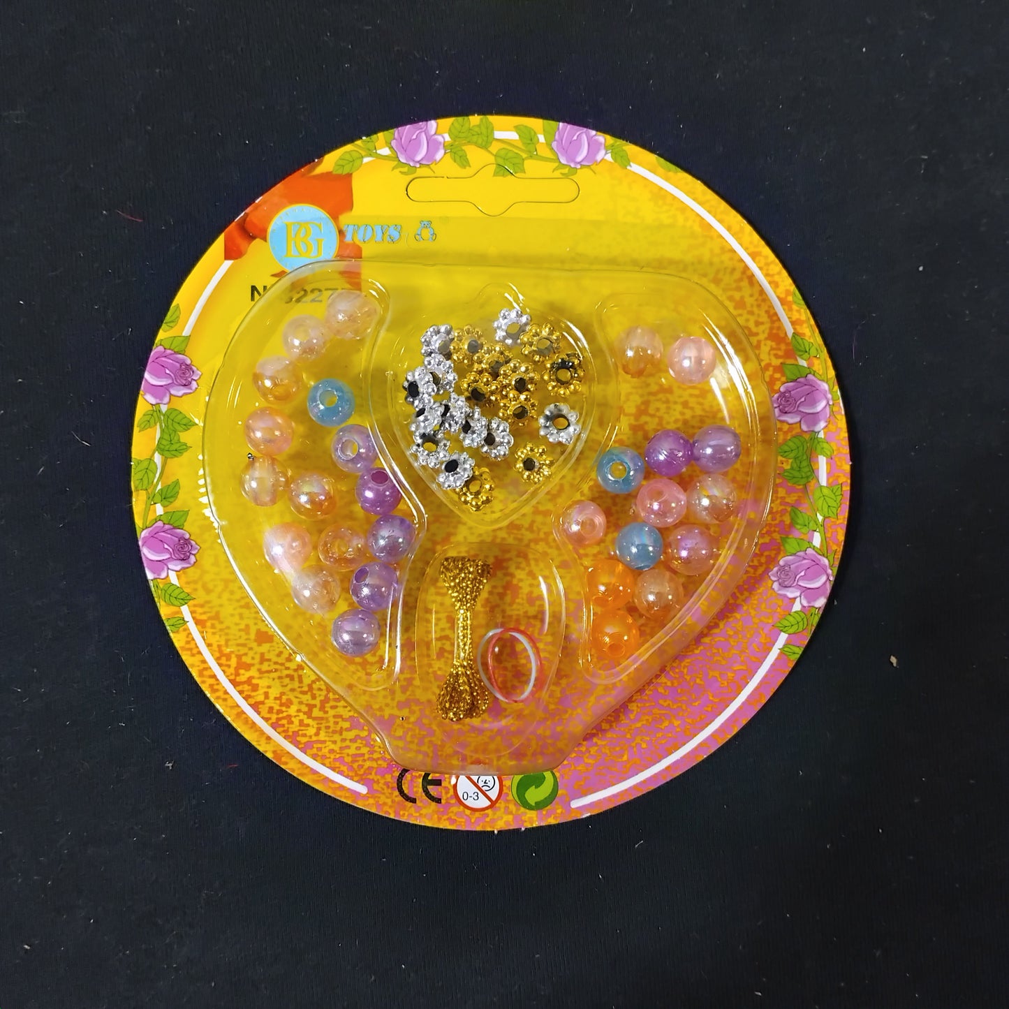 Job lot of 12 Childrens Jewellery Making Sets