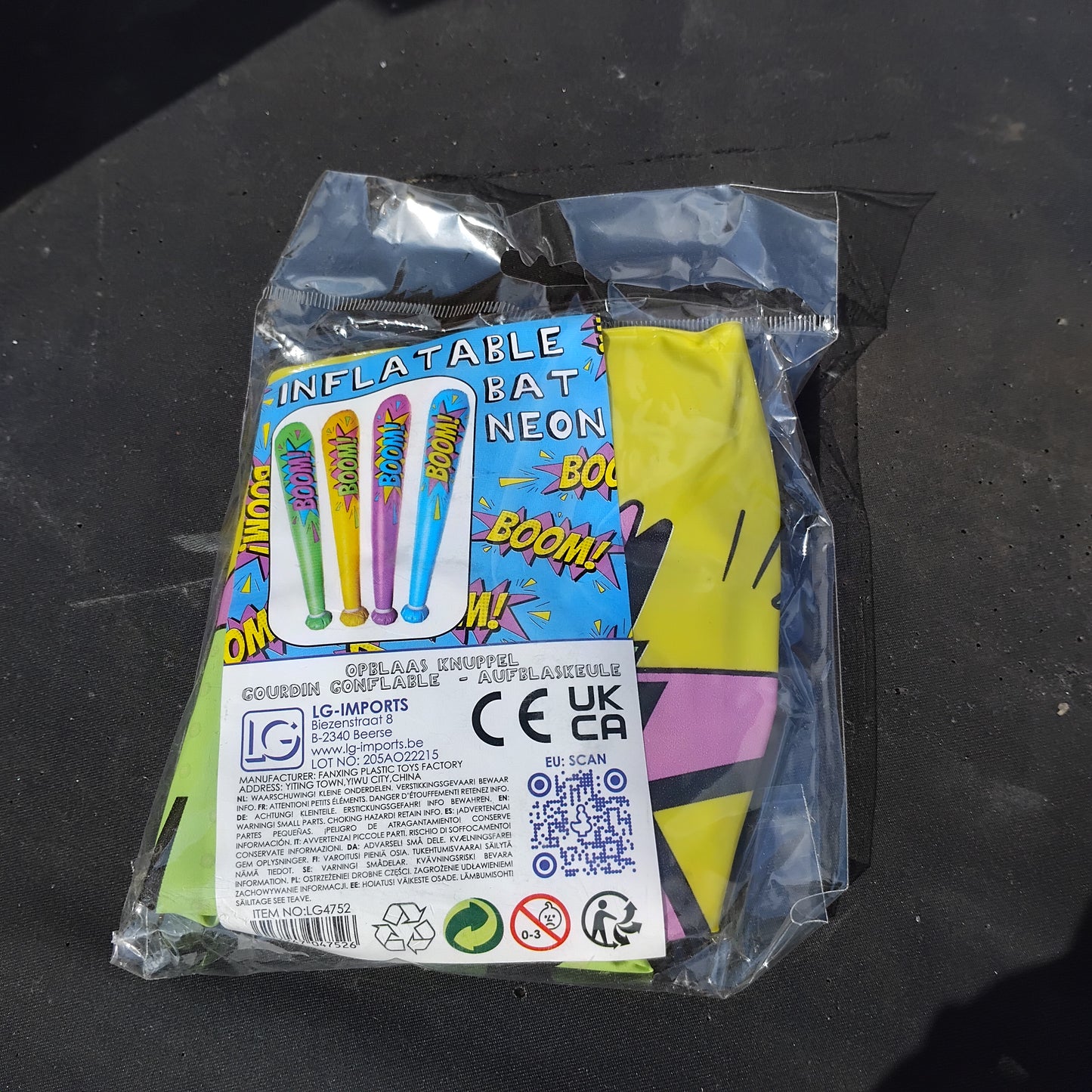 Job Lot of 12 Inflatable Boom Bat - Assorted Colours