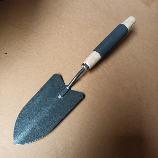 Easy Grip Hardened Hand Trowel - Gaita Home & Garden - Job Lot Carboot Stock